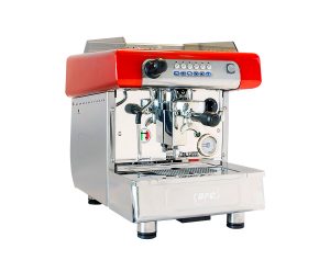 Dòng máy pha cà phê chuyên nghiệp BFC DELUX 1G/4/EL phù hợp với không gian có tầng suất phục vụ cao nhưng hạn chế về kích thước của quầy đặt máy.