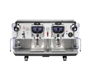 Aviator 2G T-Bar là dòng máy pha cà phê espresso cao cấp, thiết kế theo phong cách hoàng gia của CBC Royal. Máy có các chế độ pha chế riêng biệt giúp kiểm soát lưu lượng nước cho ra tách Espresso đậm đà, thơm ngon. Người đồng hành tin cậy nhất của các Barista đẳng cấp chính là những chiếc máy pha cà phê đẳng cấp và Aviator 2G T-Bar là một trong những số đó.